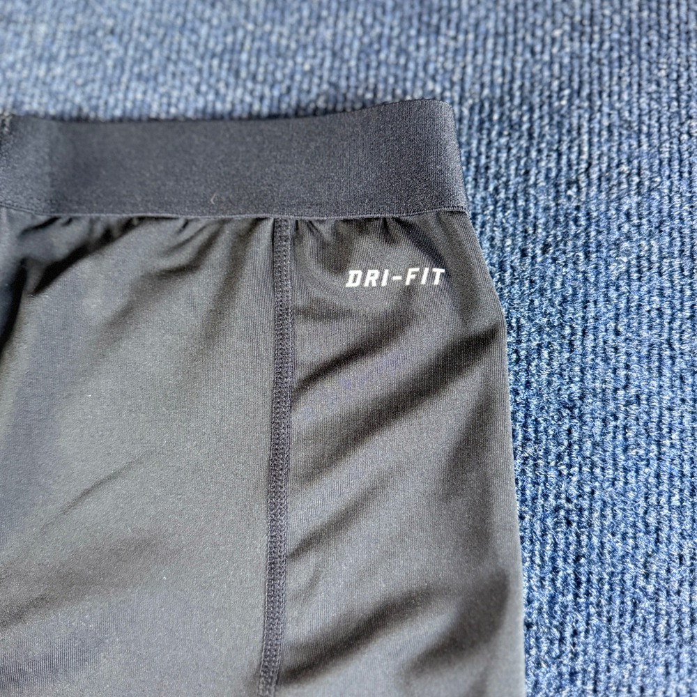Nike‎ Pro Dri-FIT Black Cropped Leggings Womens Large Compression Capri Tights